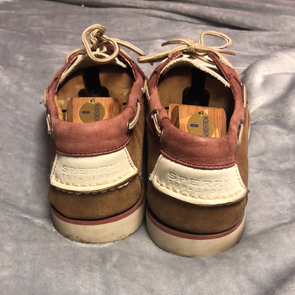 Sperry’s - Picture 3 of 4